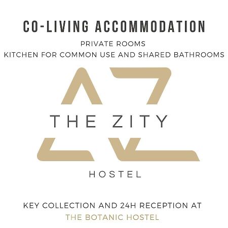 Az The Zity Hostel - Coliving 萨拉戈萨 外观 照片
