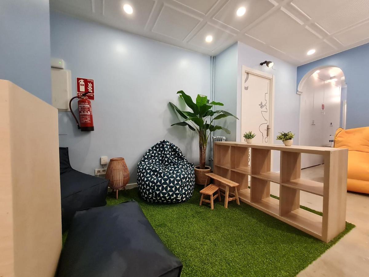 Az The Zity Hostel - Coliving 萨拉戈萨 外观 照片