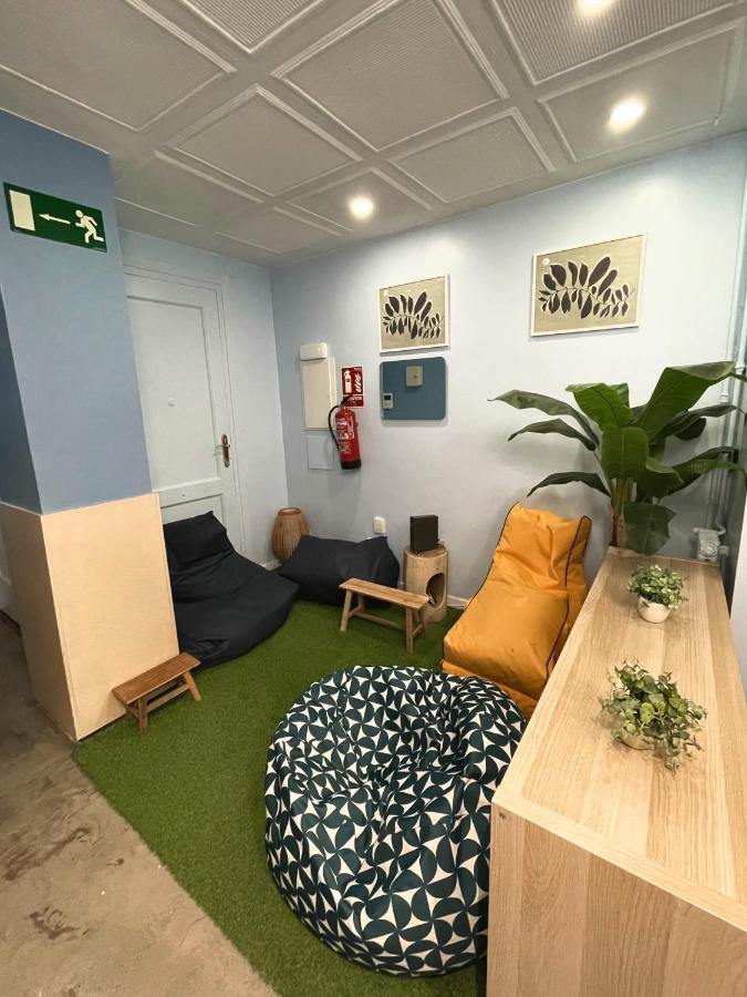 Az The Zity Hostel - Coliving 萨拉戈萨 外观 照片