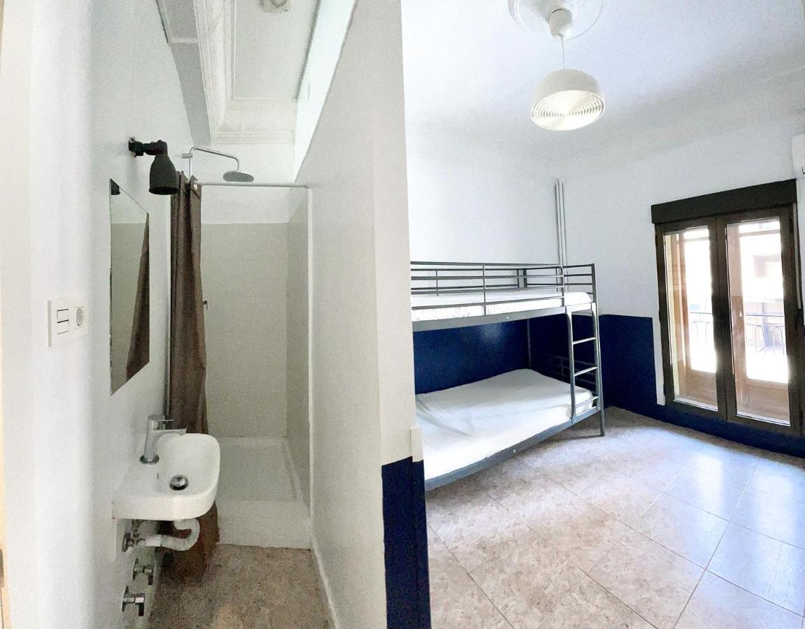 Az The Zity Hostel - Coliving 萨拉戈萨 外观 照片